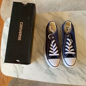 BRAND NEW NEVER WORN- NAVY CONVERSE